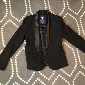 Women’s American Eagle black blazer